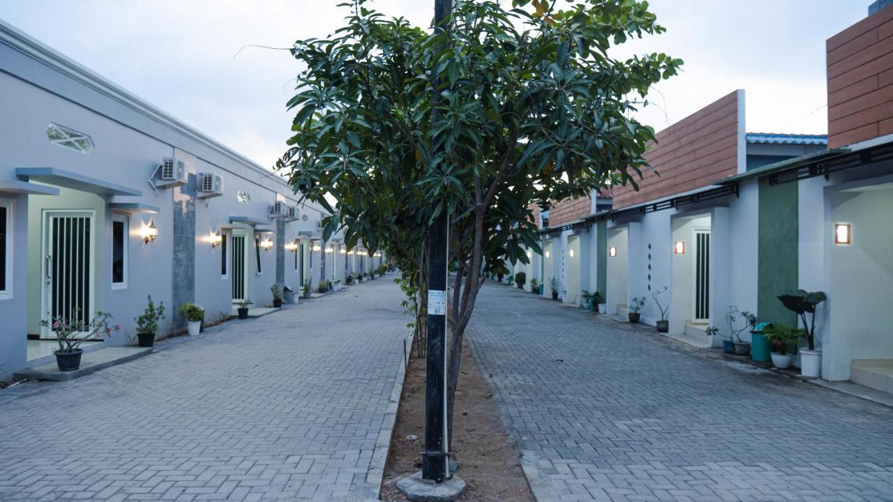Sitiinggil Guest House Syariah Tegal  Dış mekan fotoğraf