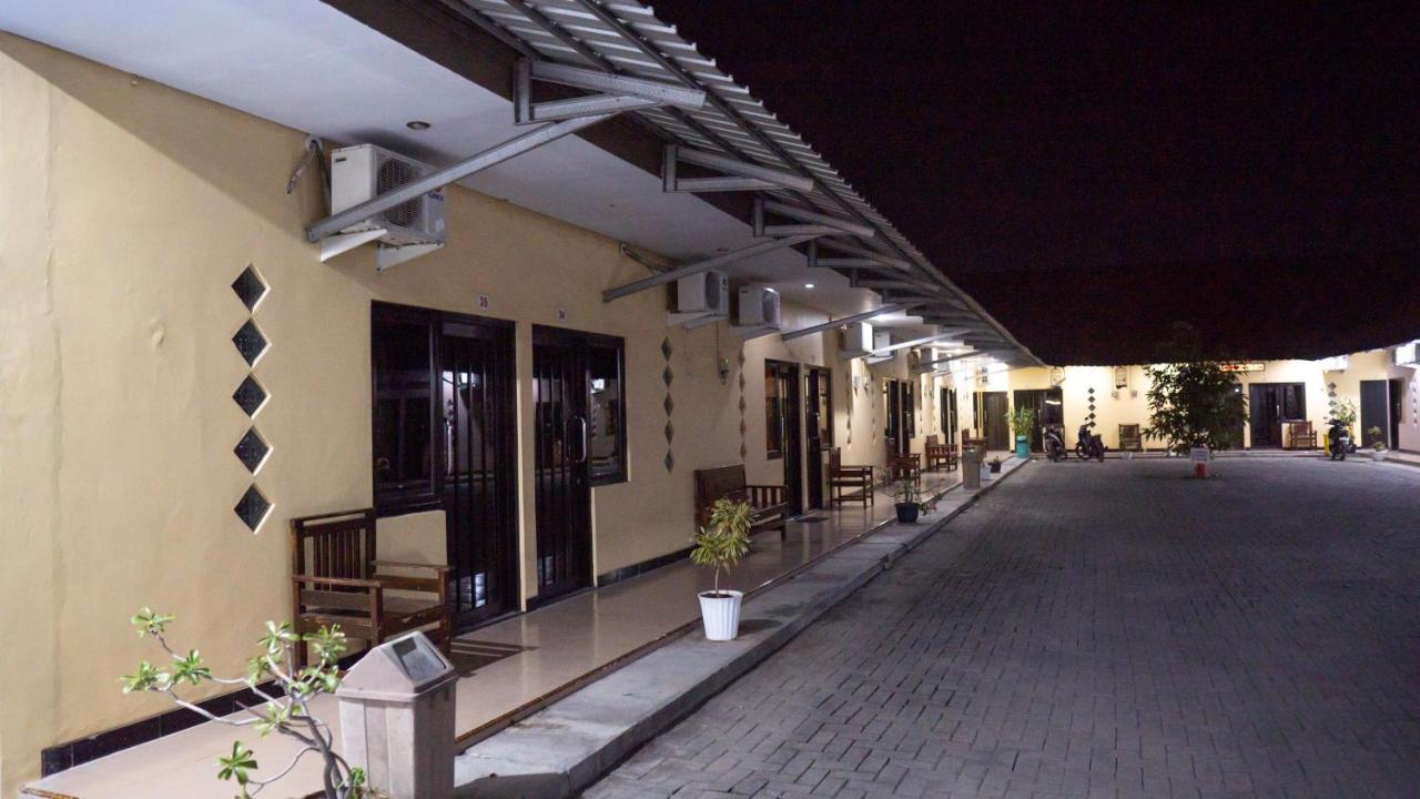 Sitiinggil Guest House Syariah Tegal  Dış mekan fotoğraf