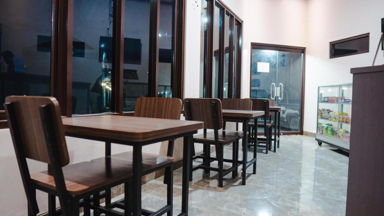 Sitiinggil Guest House Syariah Tegal  Dış mekan fotoğraf