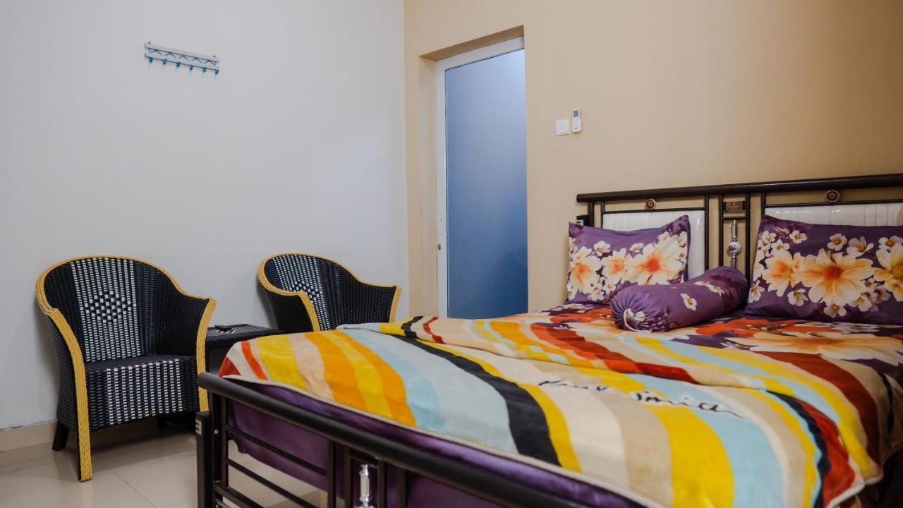 Sitiinggil Guest House Syariah Tegal  Dış mekan fotoğraf