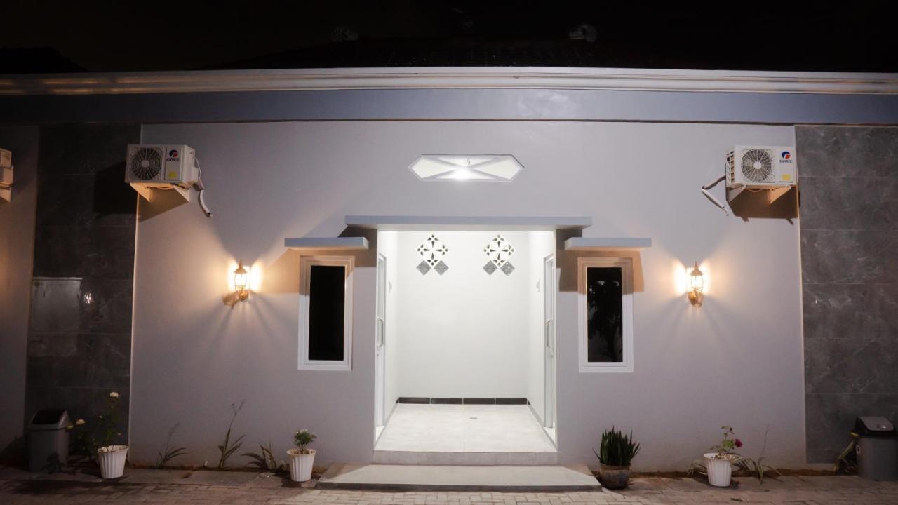 Sitiinggil Guest House Syariah Tegal  Dış mekan fotoğraf