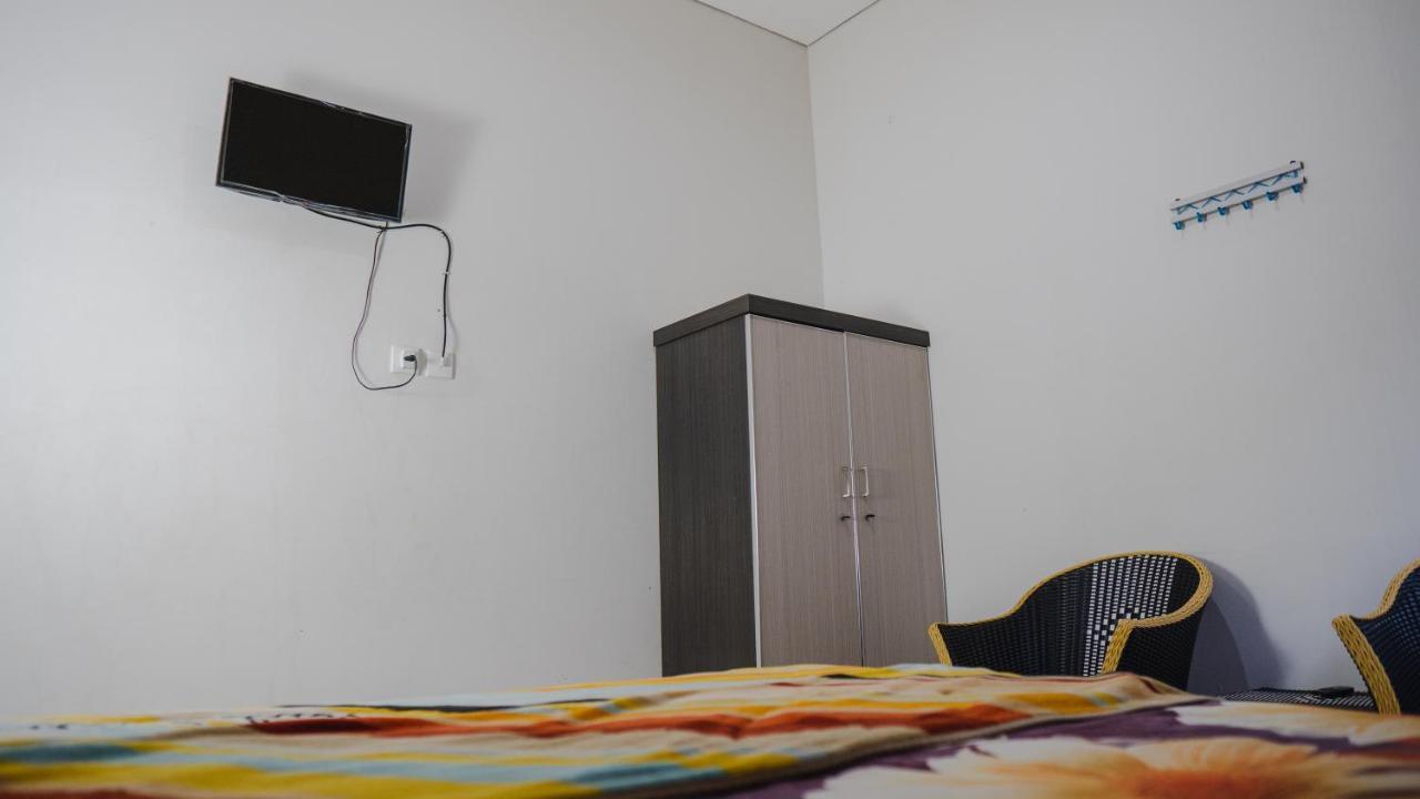Sitiinggil Guest House Syariah Tegal  Dış mekan fotoğraf
